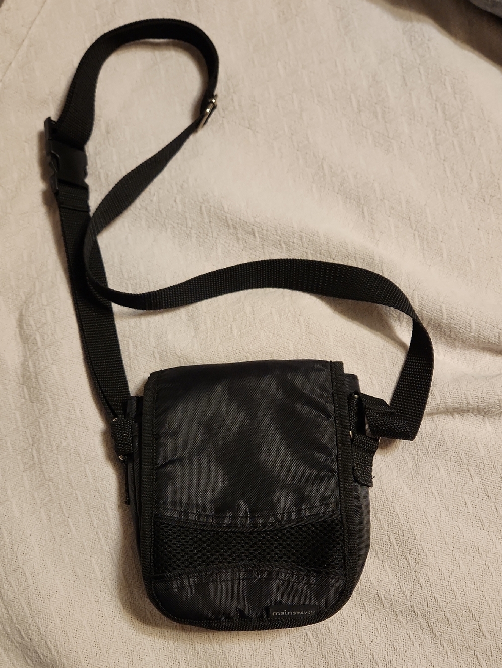 Mainstays Black Mini Nylon Crossbody with Front Mesh Pocket